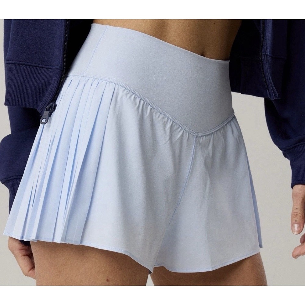 Offline By Aerie Real Me Pleated Flowy Shorts Womens Medium Blue Active Lined